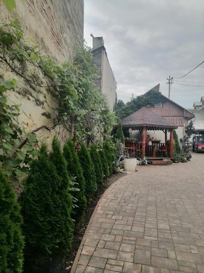 Albergue Helga House Turda Exterior foto